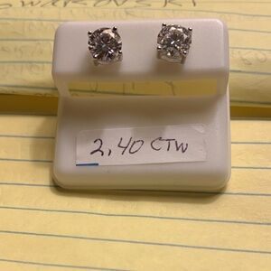 925 Moissanite Sterling Silver 2.40 CTW 7MM -VVSD Stud Earrings Perfect Xmas